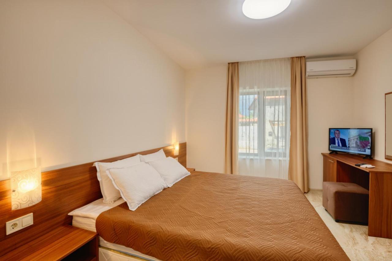 Къща За Гости Relax Hisarya Exterior foto